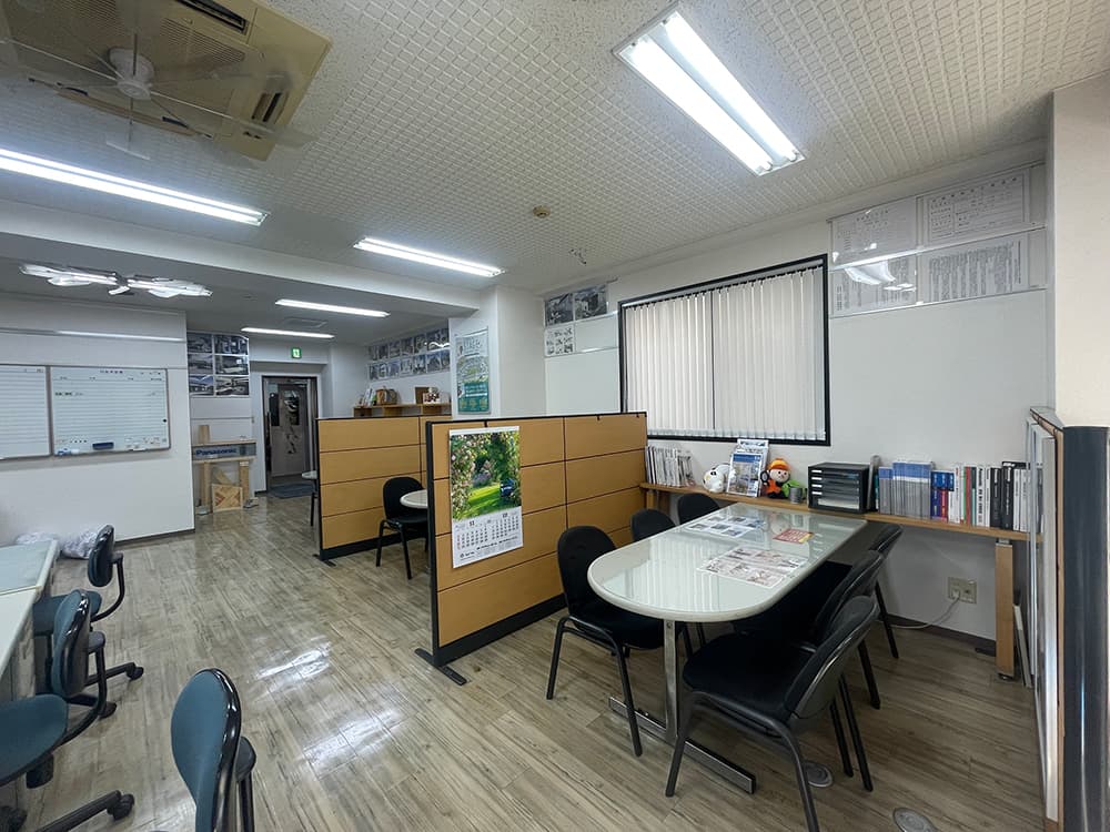 Before 店舗施工例